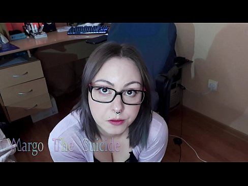 ❤️ Sexy dievča s okuliarmi hlboko fajčí vibrátor na kameru ❌ Porno fb na nás ❌