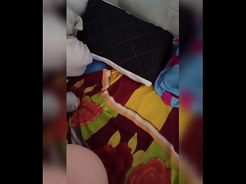 ❤️ Moja spolubývajúca zostáva doma sama, pretože jej manžel odchádza na dovolenku, a ja využijem príležitosť, aby som ju ošukal a naplnil jej zadok mliekom ❌ Porno fb na nás ❌